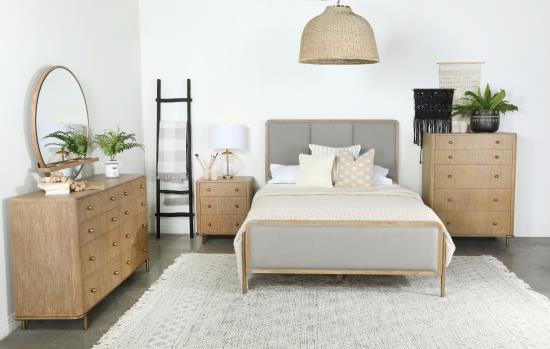 Arini 4-piece Upholstered Eastern King Bedroom Set Sand Wash